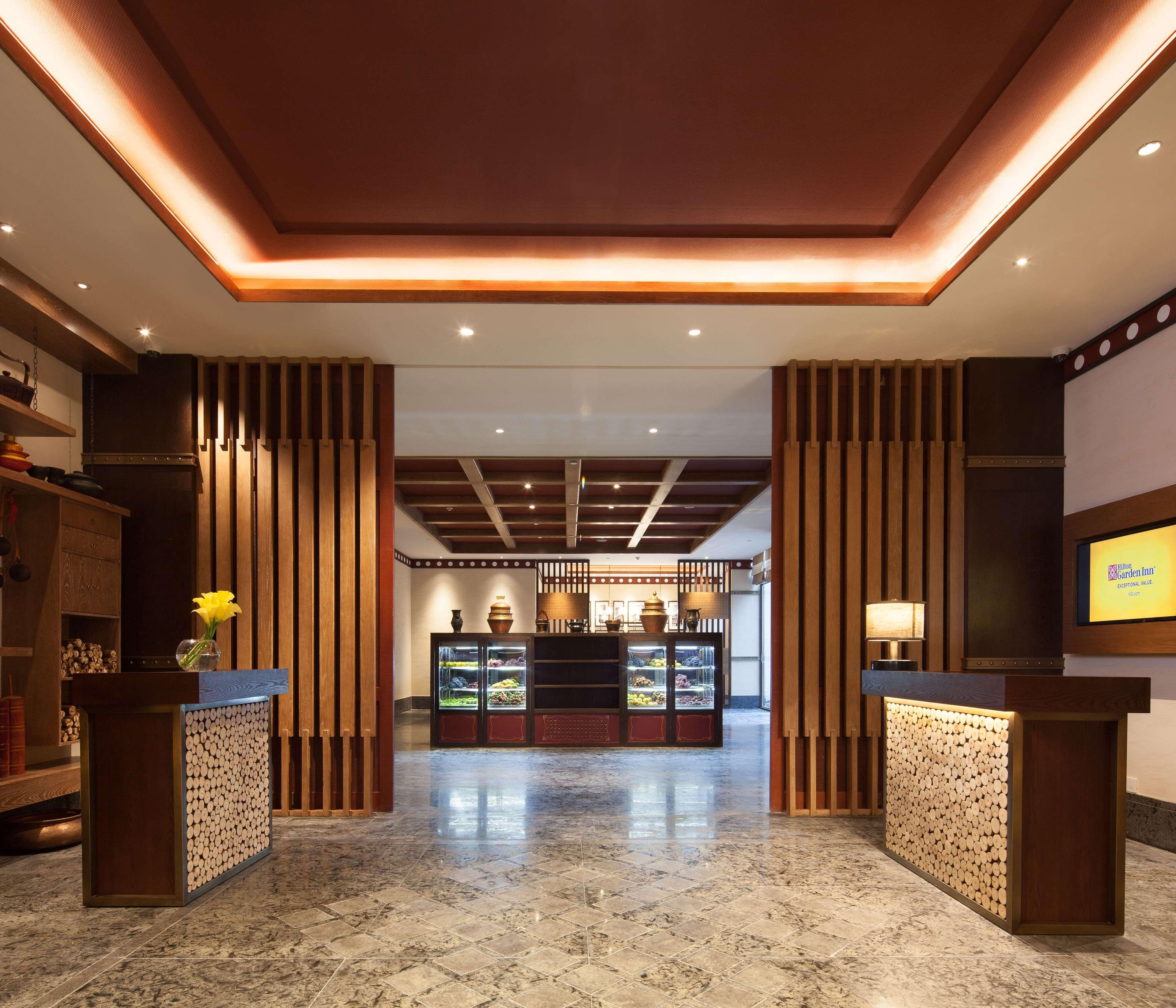 Hilton Garden Inn Shangri-La Exterior foto