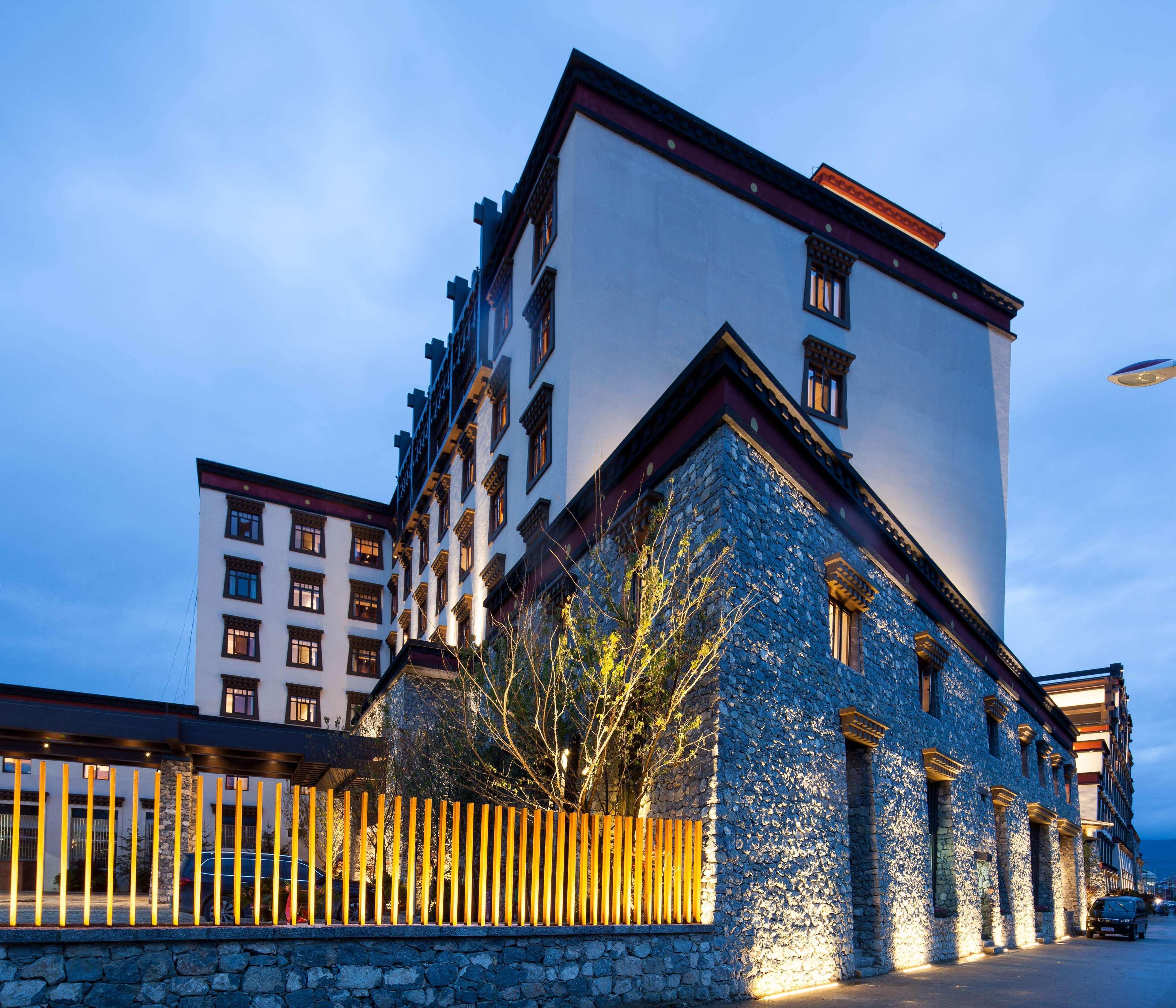 Hilton Garden Inn Shangri-La Exterior foto
